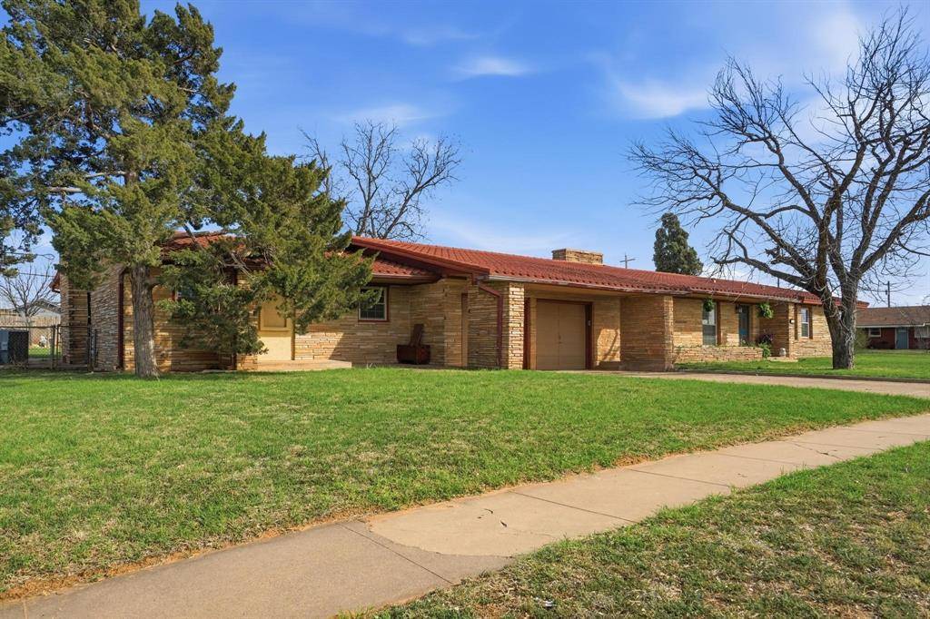 1331 Avenue O, Anson, TX 79501