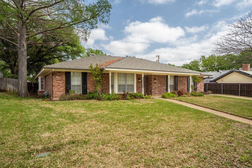 903 Leslie Drive, Arlington, TX 76012