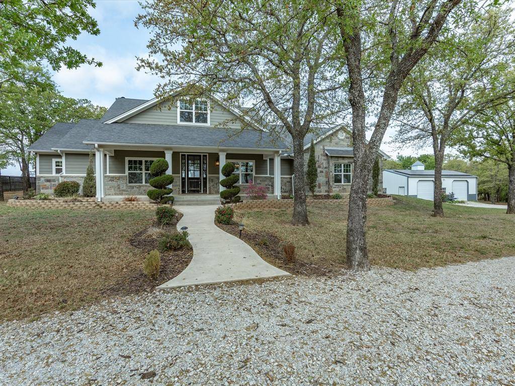 299 Briar Creek Lane, Bowie, TX 76230