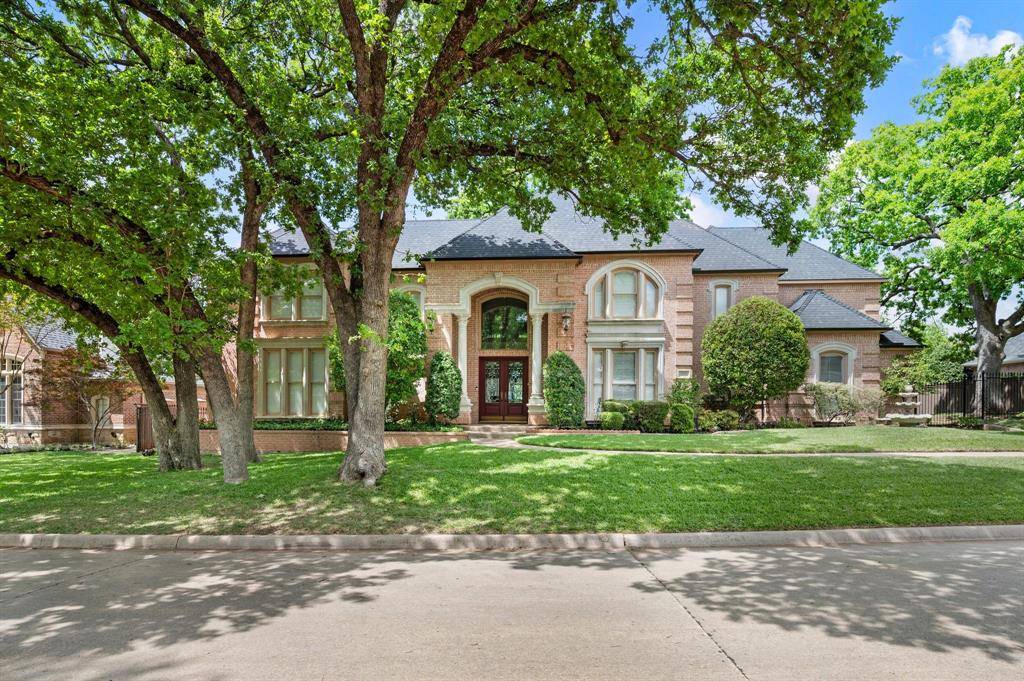 204 Brookview Court, Southlake, TX 76092