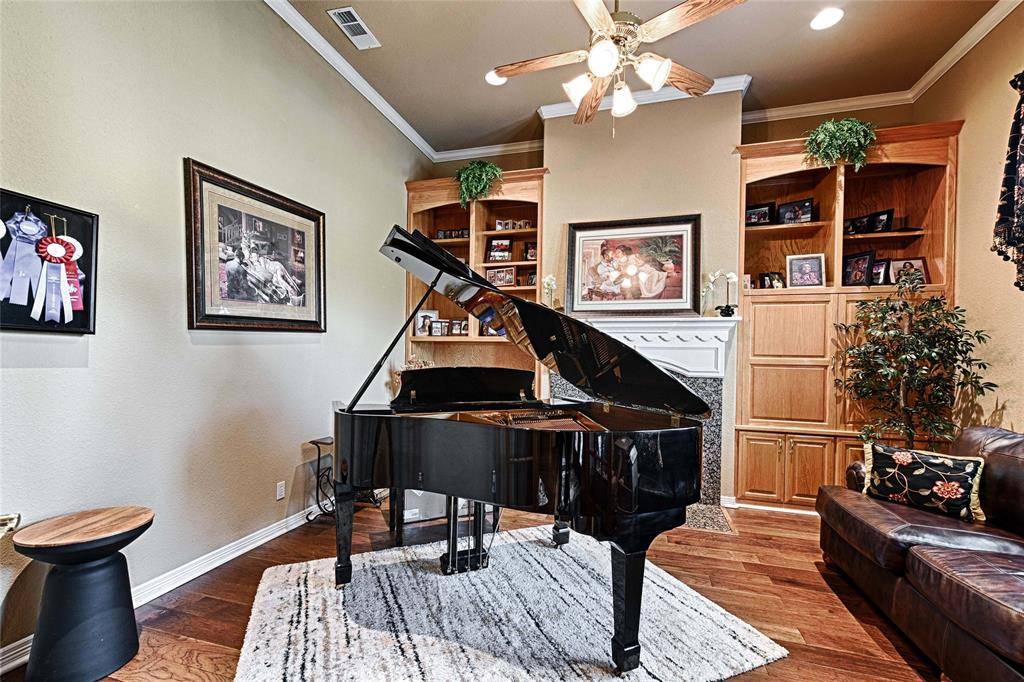 2360 Mystic Shore Drive, Cedar Hill, TX 75104