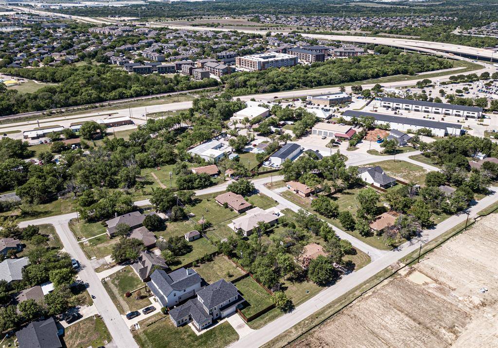 913 N Walnut Street, Roanoke, TX 76262