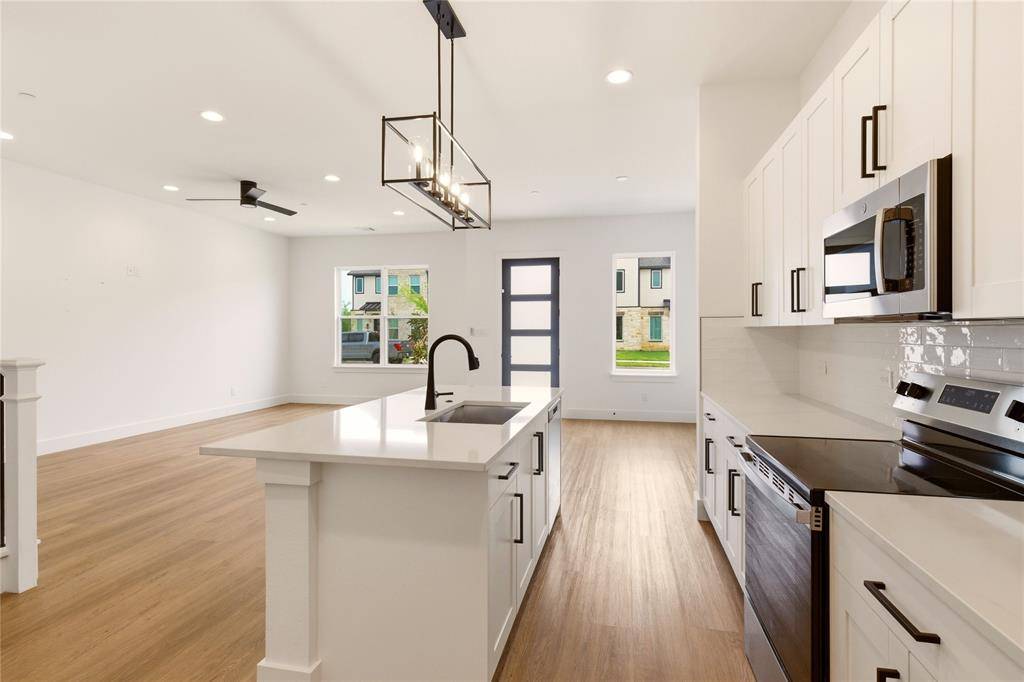 8909 Lowell Street, Rowlett, TX 75089