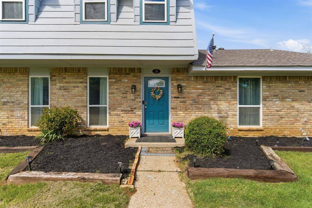 19 Whispering Lane, Hickory Creek, TX 75065