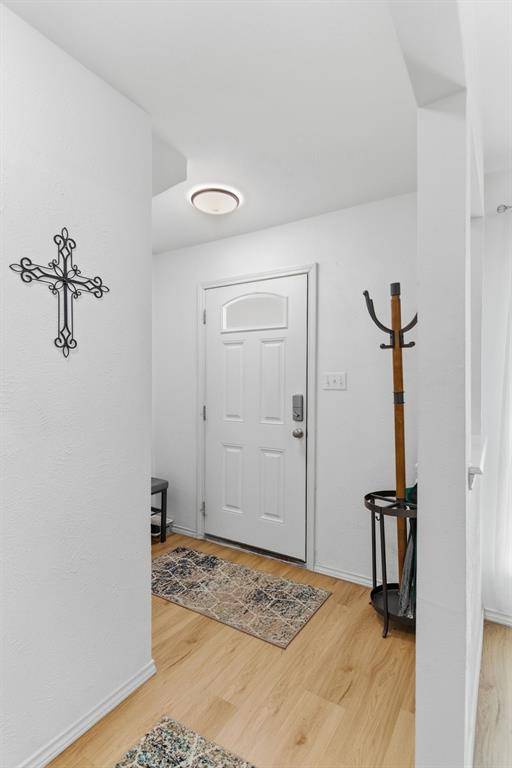 19 Whispering Lane, Hickory Creek, TX 75065