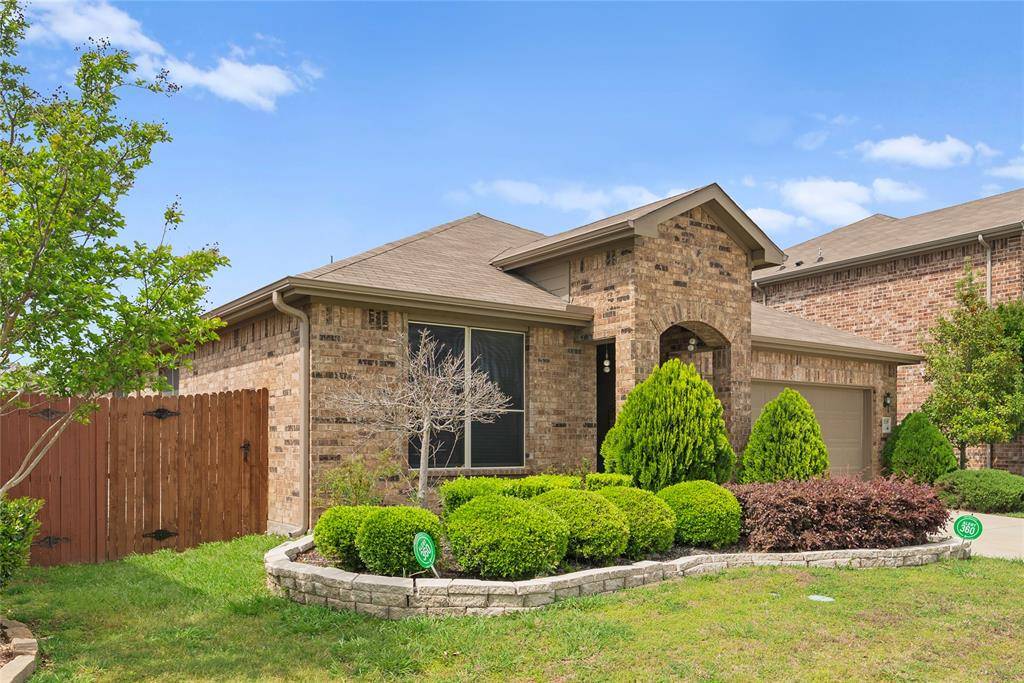 2129 Brenham Drive, Heartland, TX 75126