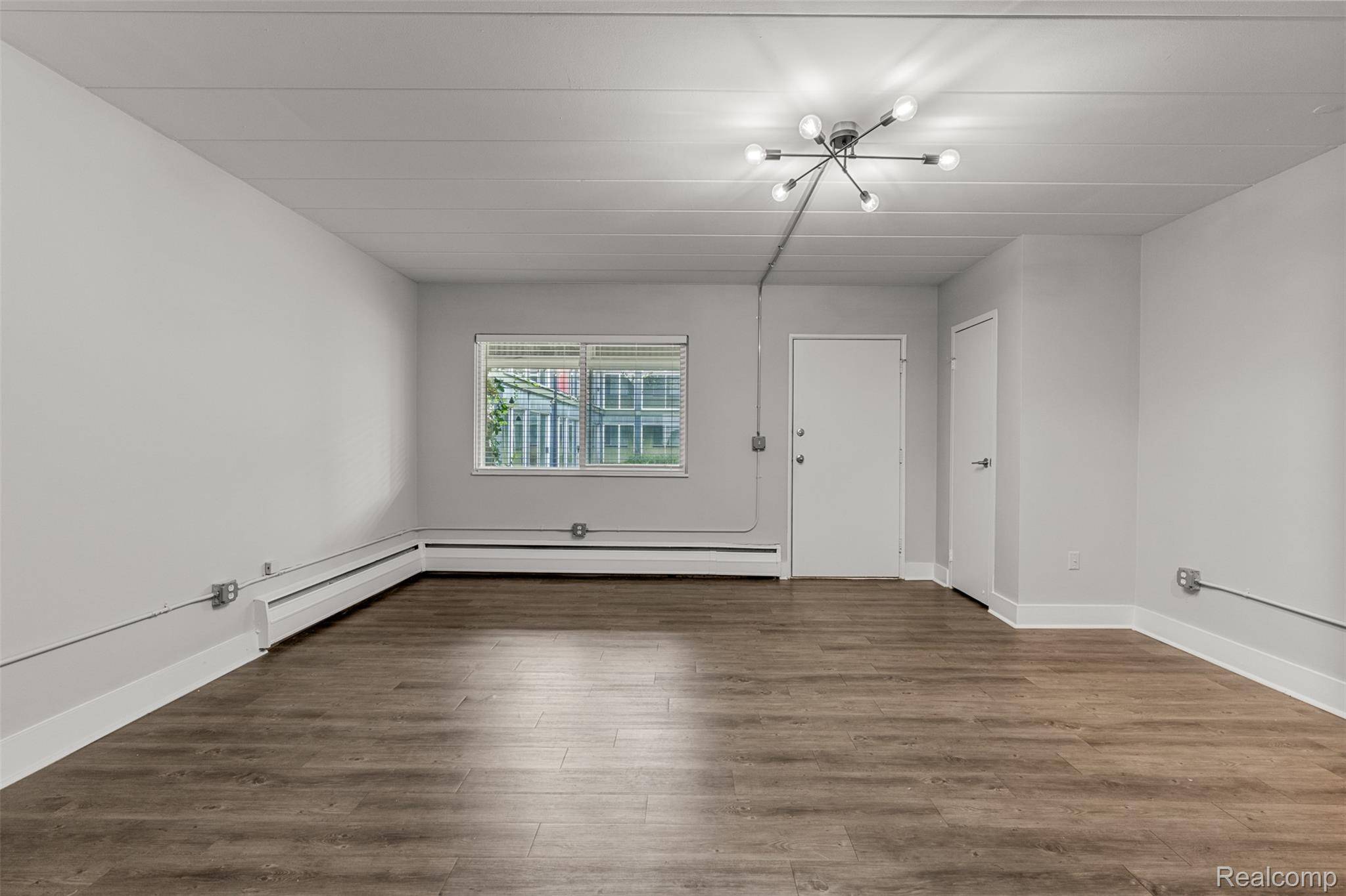 1050 N N Adams #201, Birmingham, MI 48009