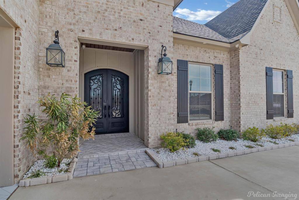 704 Calcasieu Pass, Bossier City, LA 71111