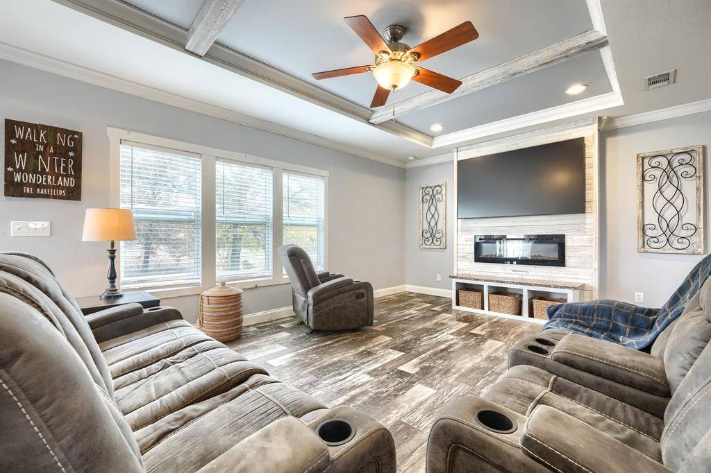 575 State Highway 276, Point, TX 75472