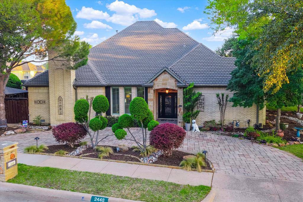 2448 Clearspring Drive N, Irving, TX 75063