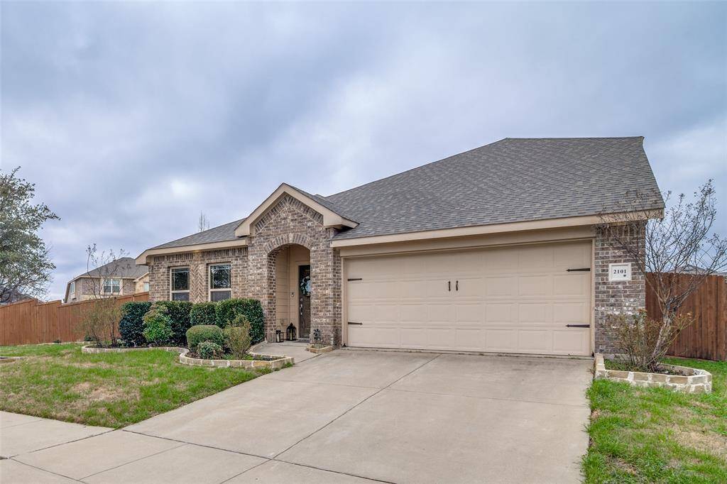 2101 Long Forest Road, Forney, TX 75126