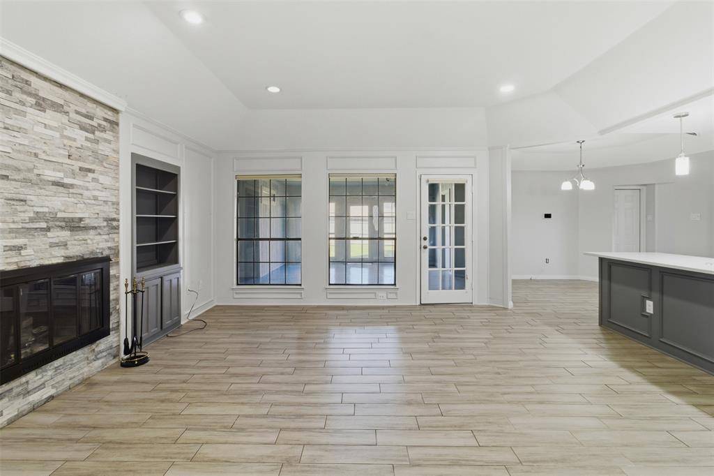 3801 Runge Court E, Irving, TX 75038