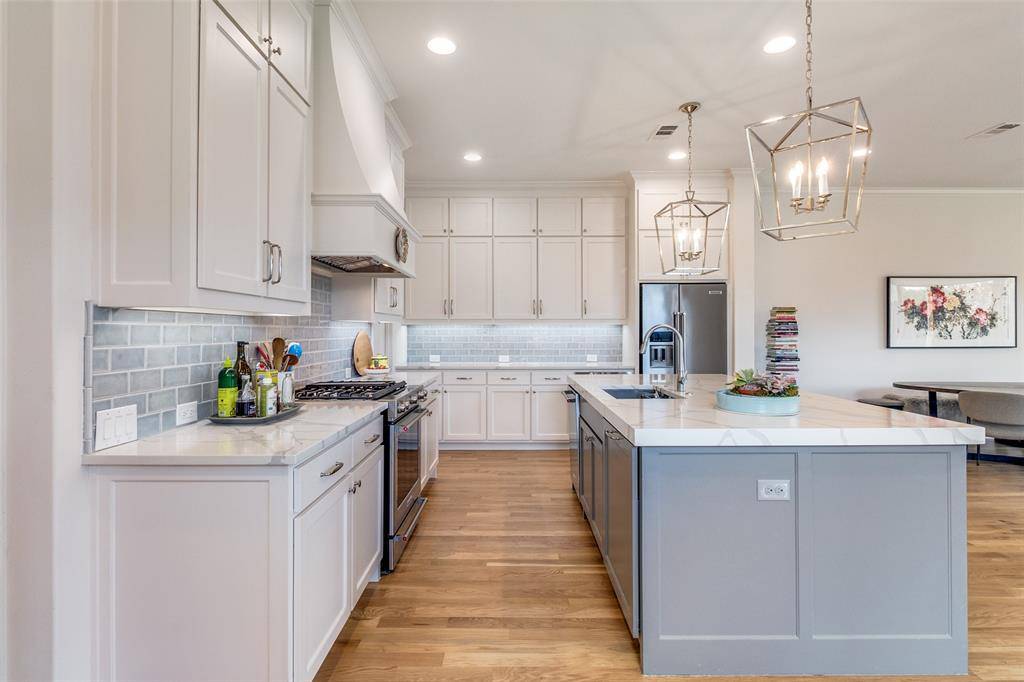 4621 Cowan Avenue, Dallas, TX 75209