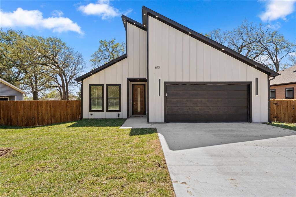 613 Tupuna Drive, Tool, TX 75143
