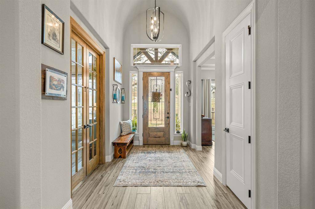 1004 Meadow Wood Terrace, Azle, TX 76020