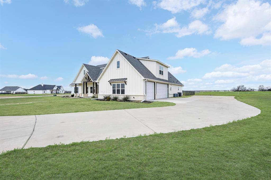 4929 Caddo Crossing Drive, Caddo Mills, TX 75135