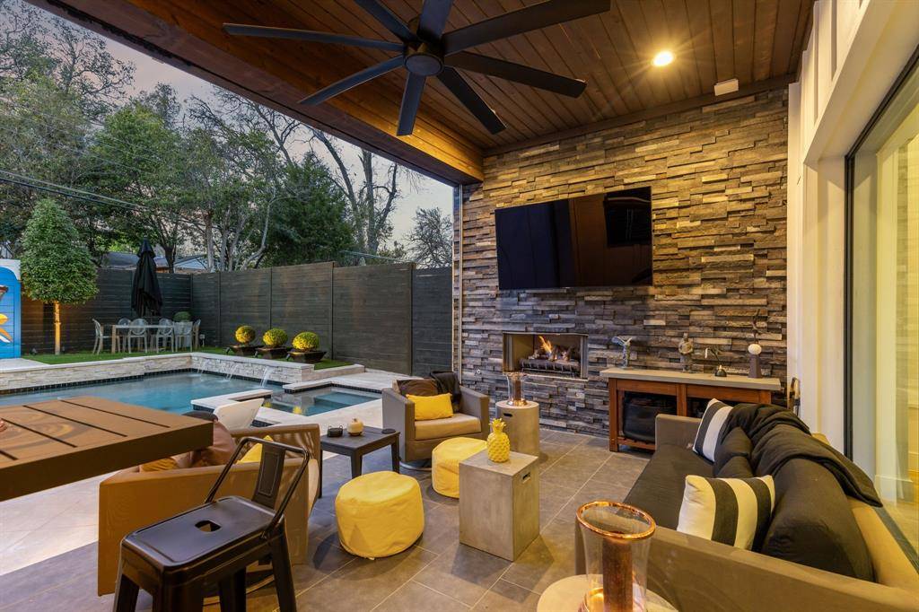 6435 Lake Circle Drive, Dallas, TX 75214