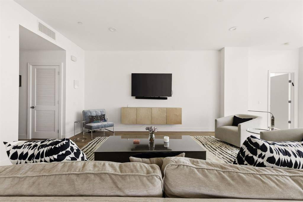 5656 N Central Expressway #801, Dallas, TX 75206