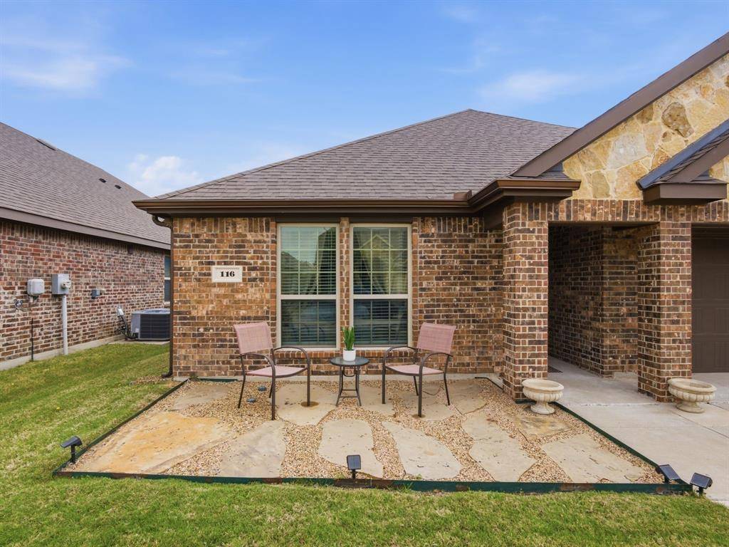 116 Arborside Drive, Waxahachie, TX 75165