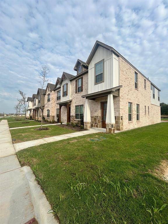 4001 Avion Drive, Sanger, TX 76266