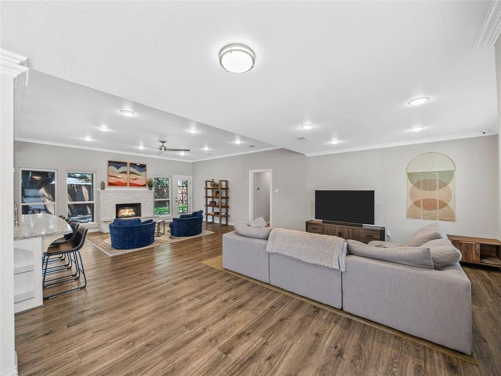 3115 Walnut Hill Lane, Dallas, TX 75229