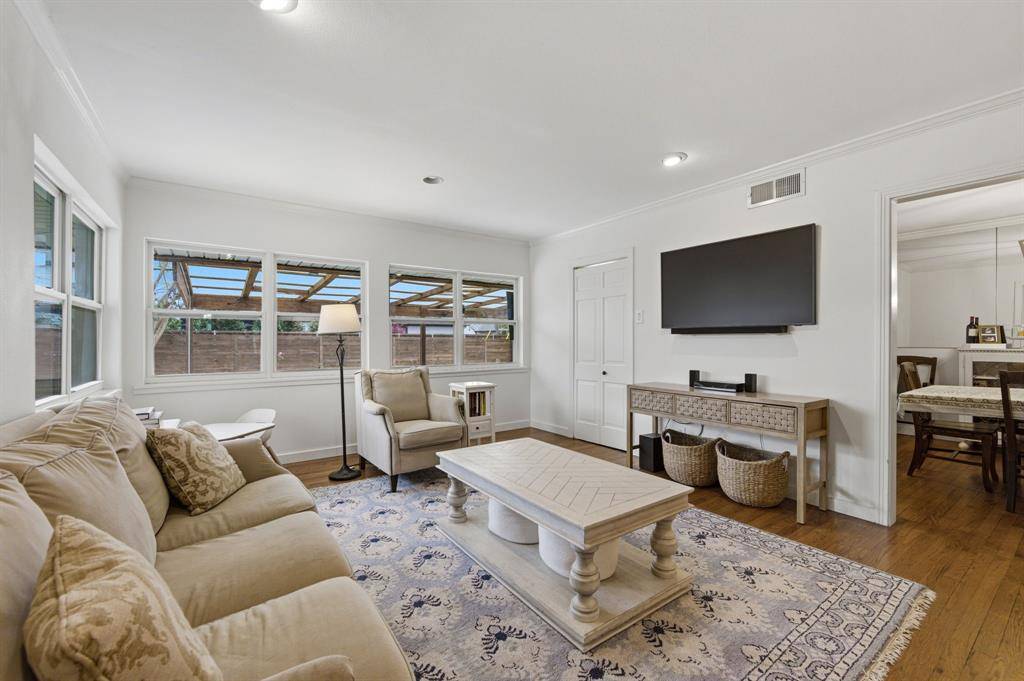 6724 Walnut Hill Lane, Dallas, TX 75230