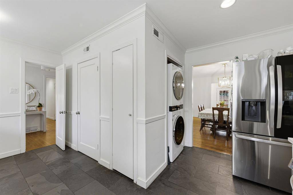 6724 Walnut Hill Lane, Dallas, TX 75230