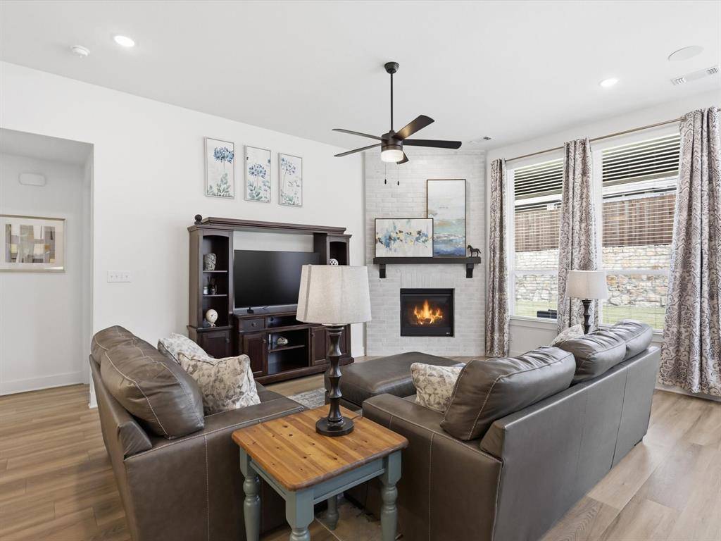 505 Red Barn Drive, Van Alstyne, TX 75495