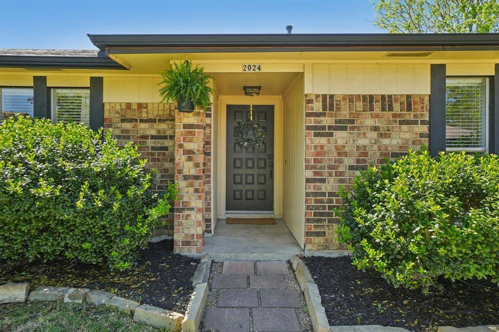2024 Lyon Court, Carrollton, TX 75007