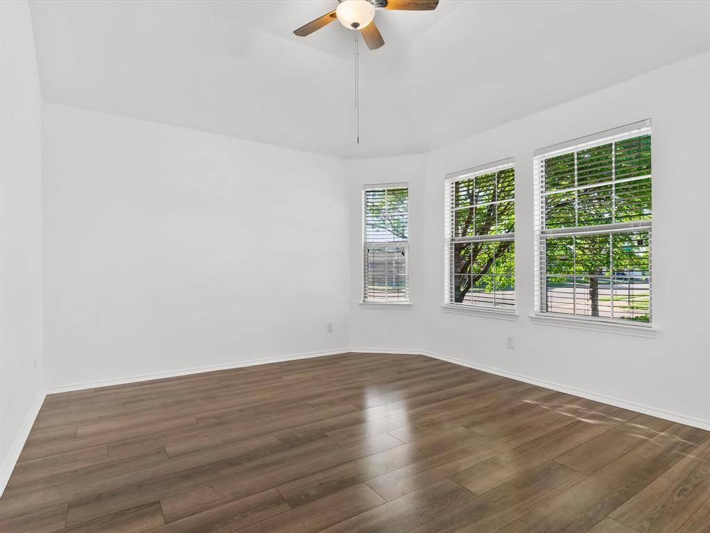 400 Elk Run Drive, Fort Worth, TX 76140