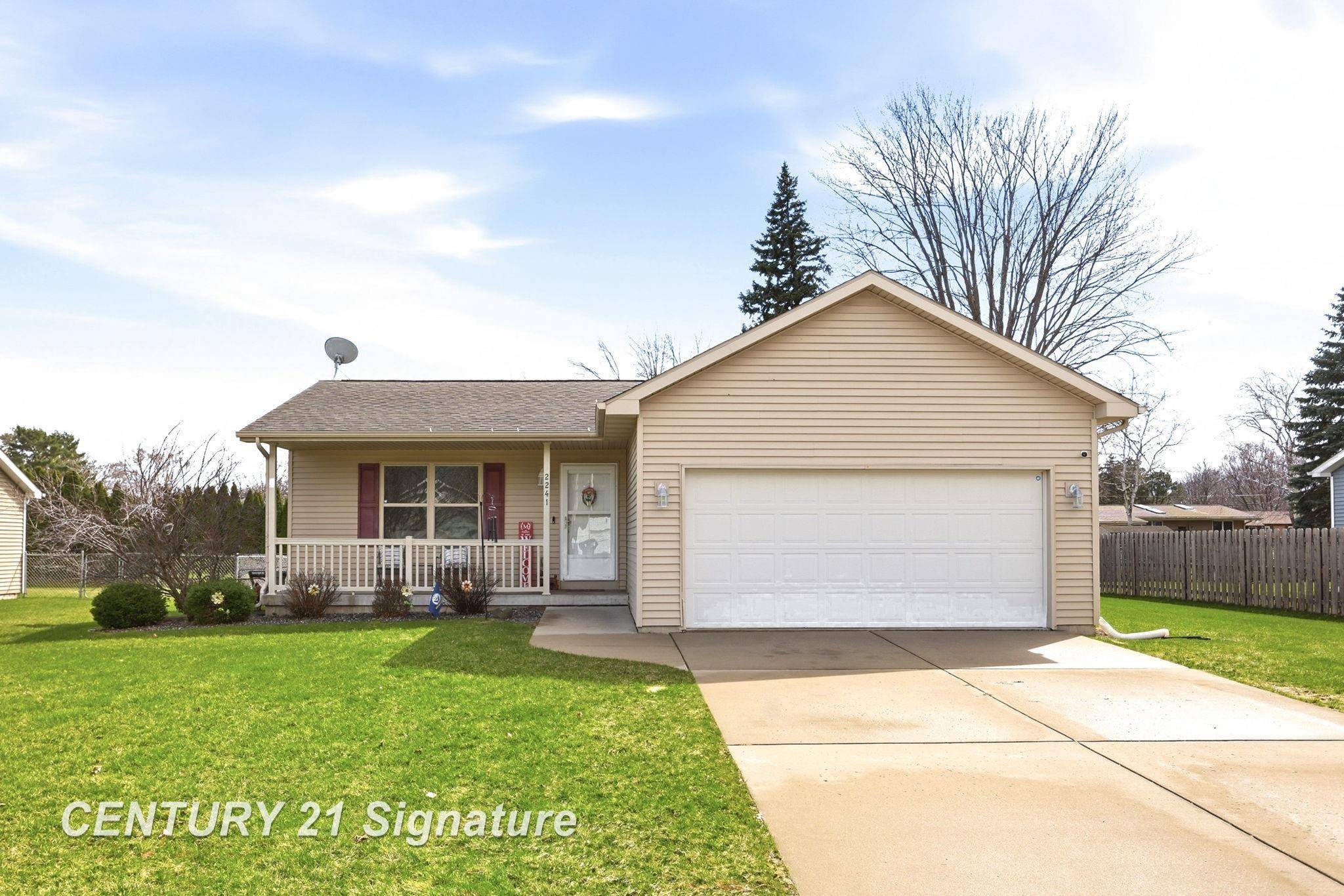 2241 Moonglow CT, Saginaw Twp, MI 48603