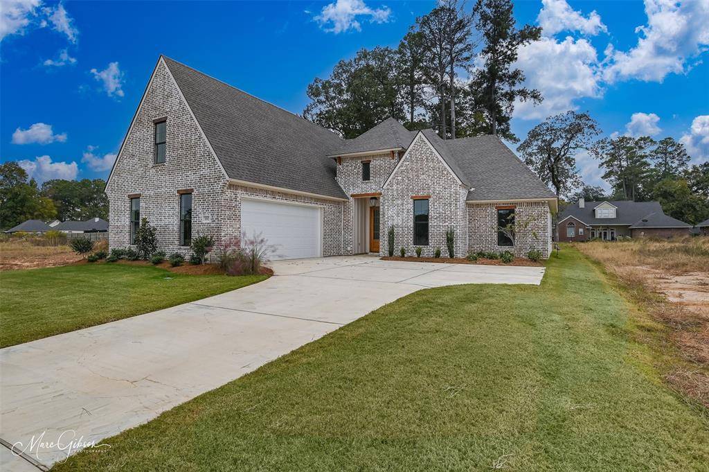 192 St Andrews Lane, Benton, LA 71006