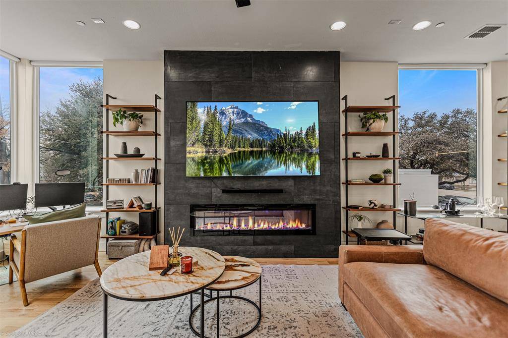 304 Mathey Court, Dallas, TX 75208