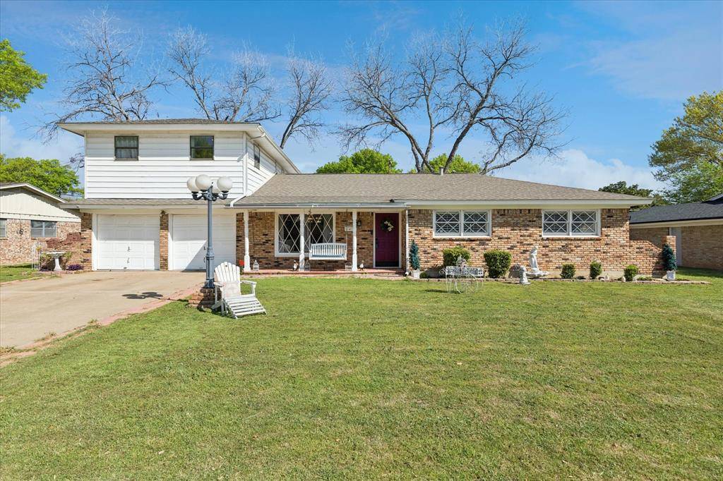 5705 Diamond Oaks Drive N, Haltom City, TX 76117