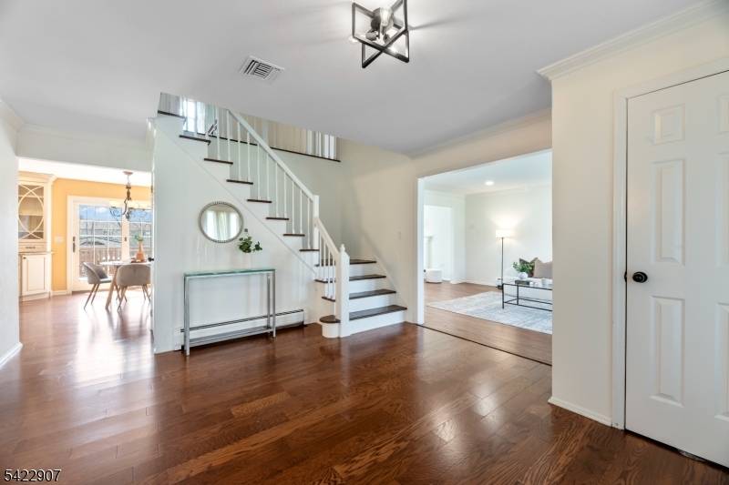 19 Breton Dr, Montville Twp., NJ 07058