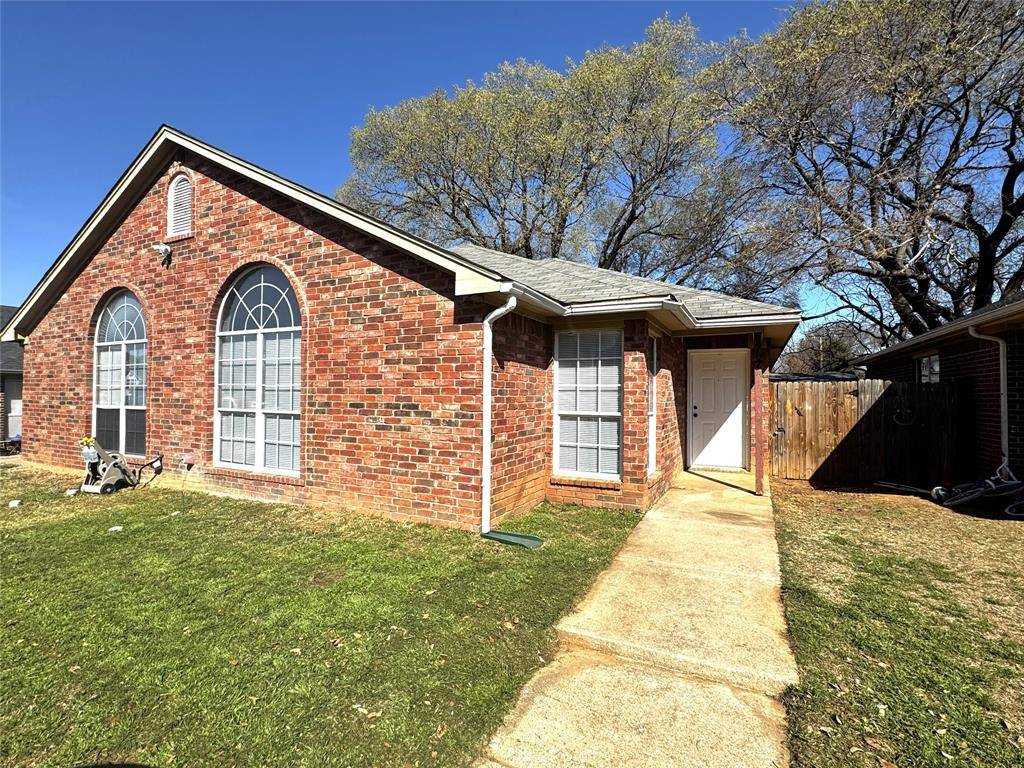 1707 Tina Marie - Road #A & B, Arlington, TX 76012