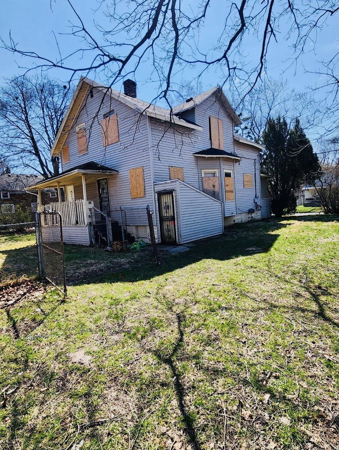 2601 Dakota AVE, Flint, MI 48506