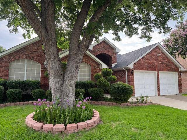 6922 Field Lark Drive, Arlington, TX 76002