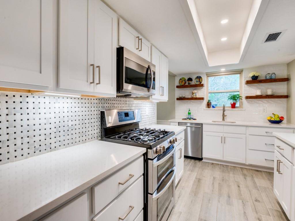 3215 Kiest Forest Drive, Dallas, TX 75233