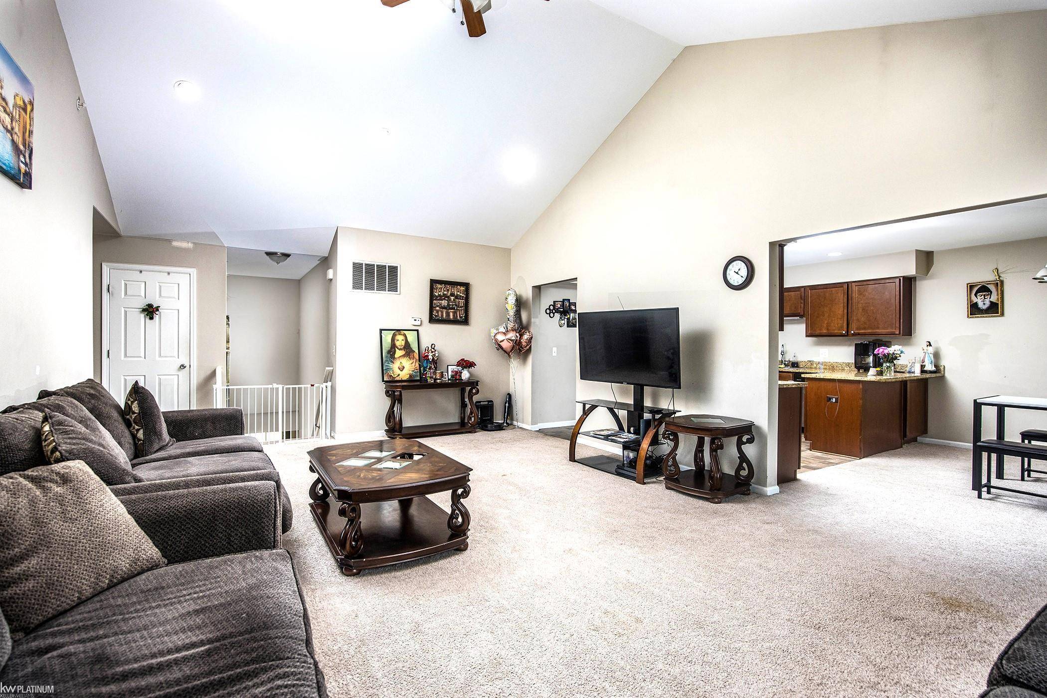 14225 Shadywood DR, Sterling Heights, MI 48312