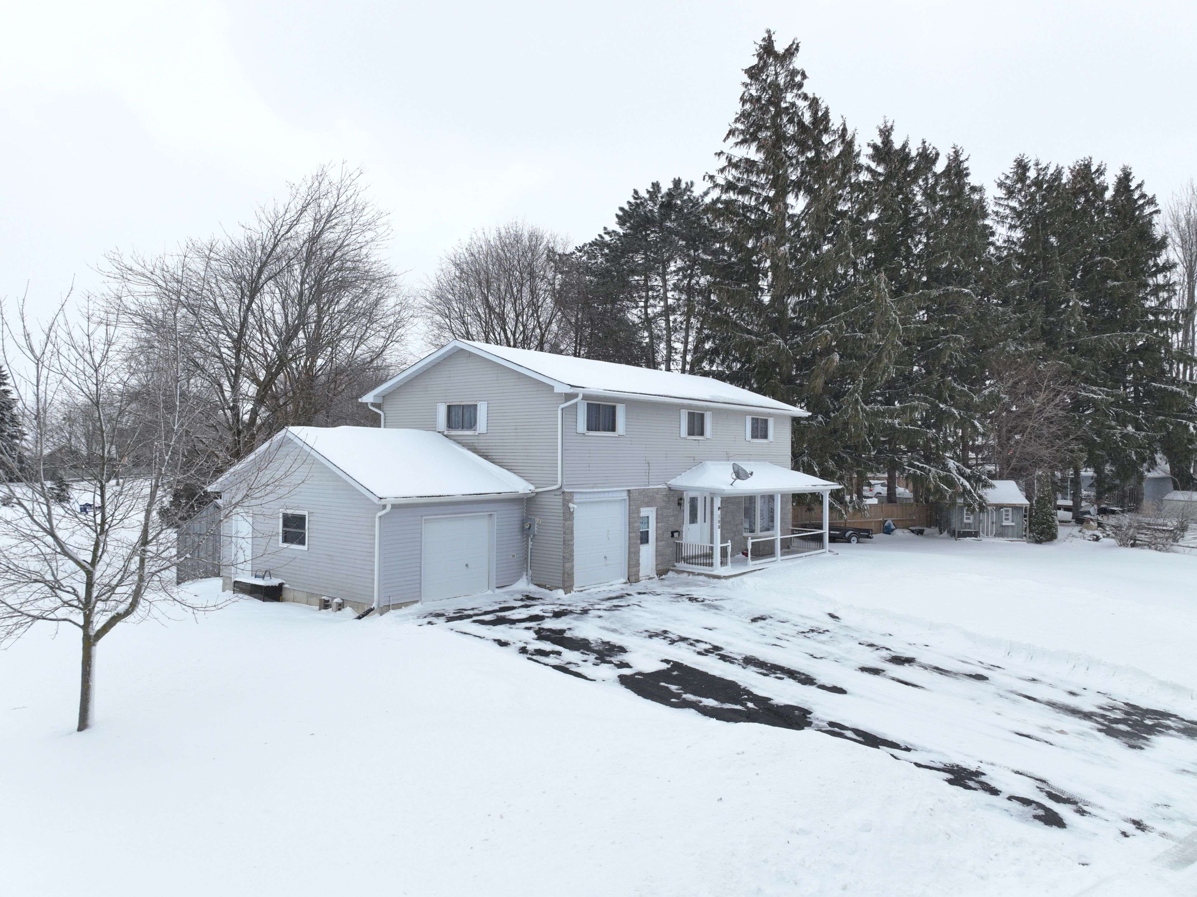 100 Arthur ST, Minto, ON N0G 2P0