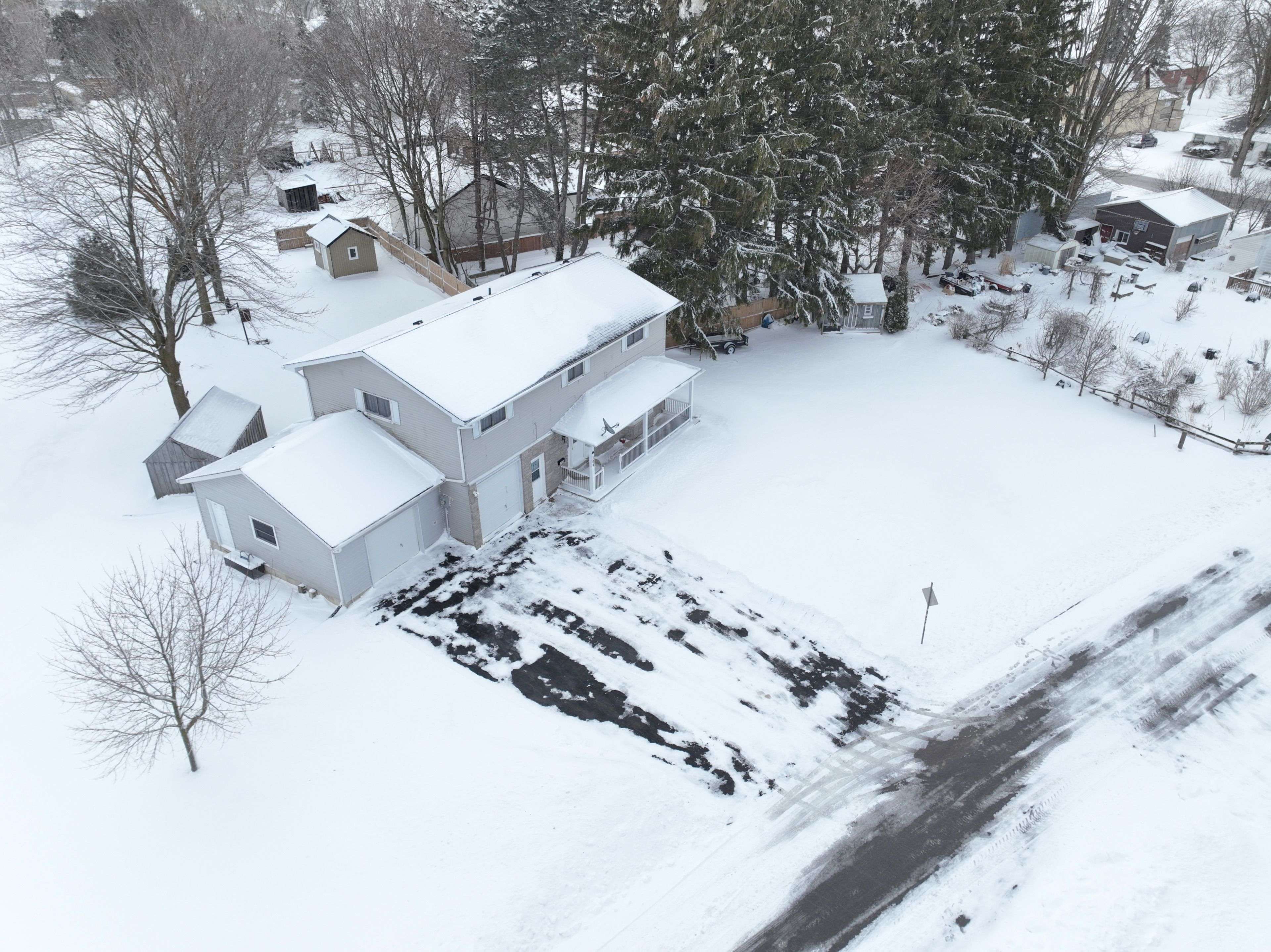 100 Arthur ST, Minto, ON N0G 2P0