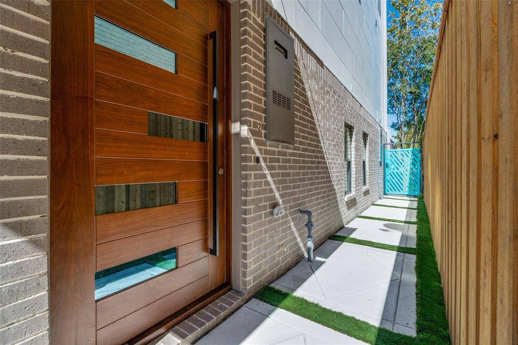 708 W Tenth Street #103, Dallas, TX 75208