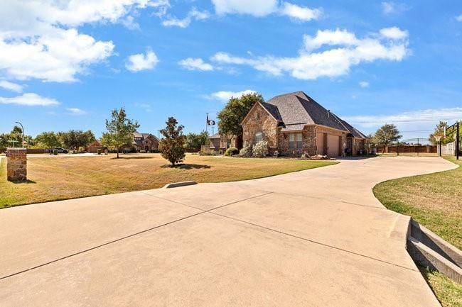 12901 Smokey Ranch Drive, Fort Worth, TX 76052