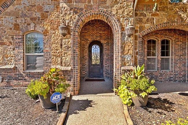 12901 Smokey Ranch Drive, Fort Worth, TX 76052