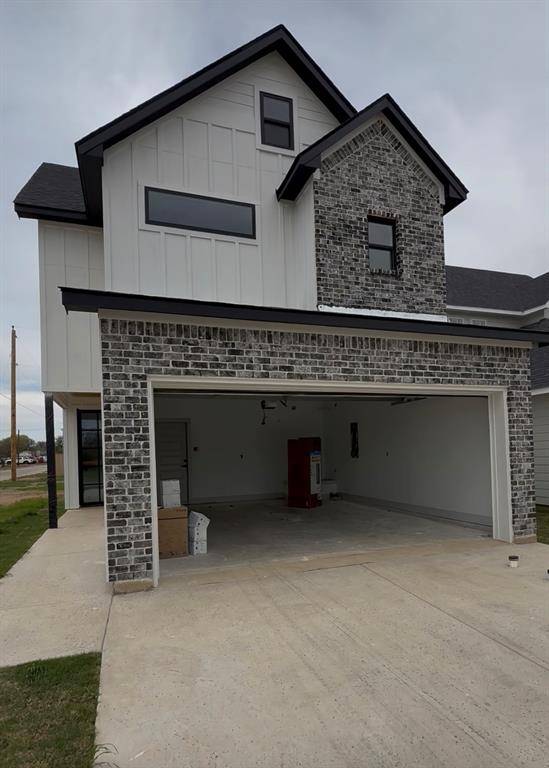 216 SW 13th Street, Mineral Wells, TX 76067