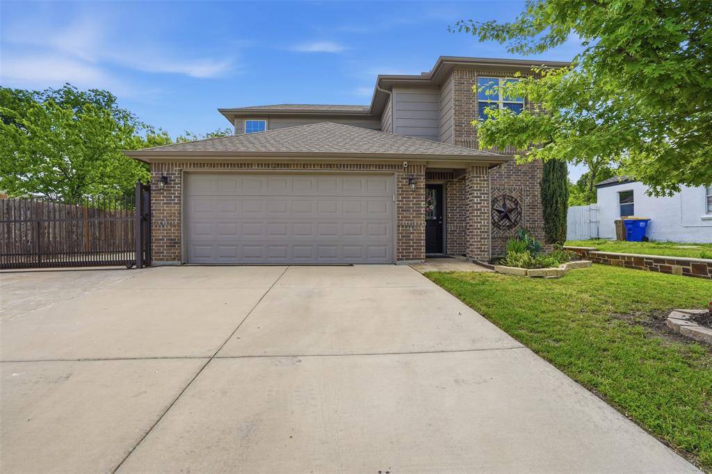 637 S Redford Lane, White Settlement, TX 76108