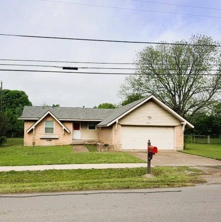 1421 N 9th Street, Midlothian, TX 76065
