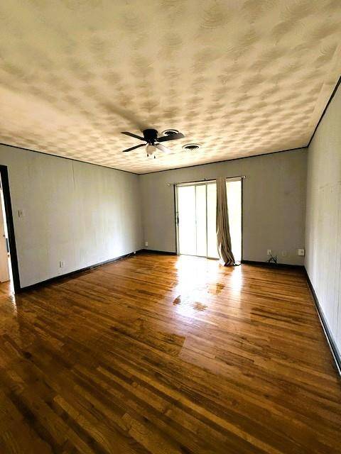 1421 N 9th Street, Midlothian, TX 76065