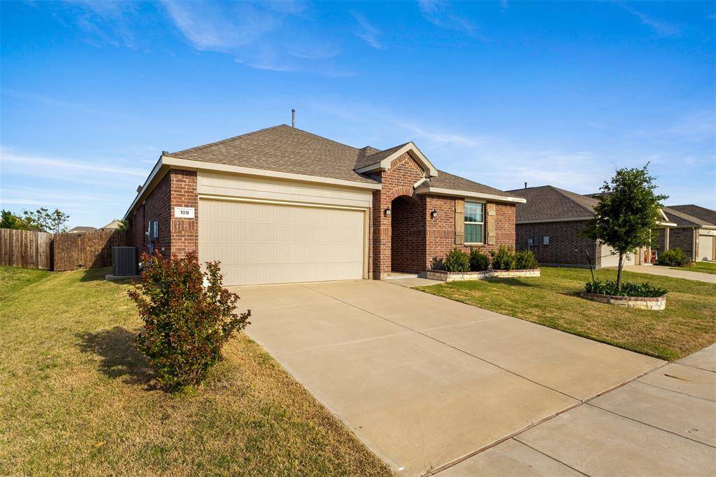 109 Laurenbrooke Drive, Anna, TX 75409